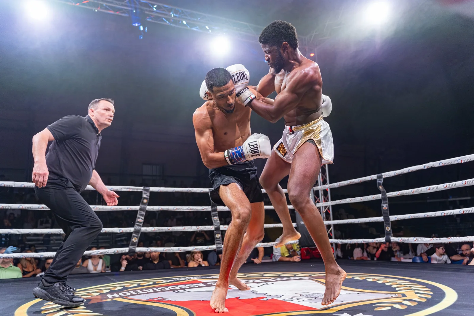 Standing exchange in the ring